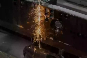 Mecanizado CNC de aluminio 17 Mecanizado por descarga eléctrica (EDM)