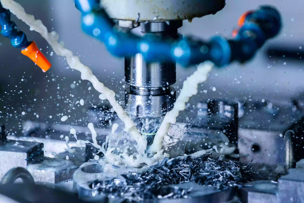 ¿Cómo influyen los materiales de mecanizado CNC en los costes de mecanizado? 4 Control de la velocidad de avance y del refrigerante